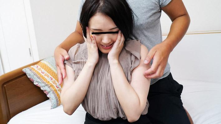 sex mặc áo dài Muốn có con nhưng ông chồng lại hờ hửng, cô nàng quyết gạ làm tình anh hàng xóm