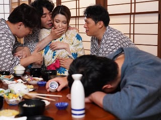 sex pha trinh vn Má dặn con gái phải cho bố dượng trả bài mỗi ngày để ông ấy xả stress