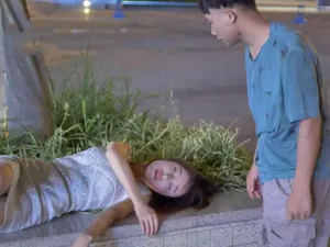 phim sex phim mỹ Chồng chơi chưa sướng đã ra, vợ thẩm du thì bố chồng nhìn thấy